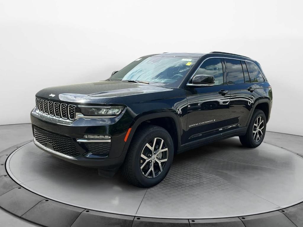 new 2025 Jeep Grand Cherokee car, priced at $50,010