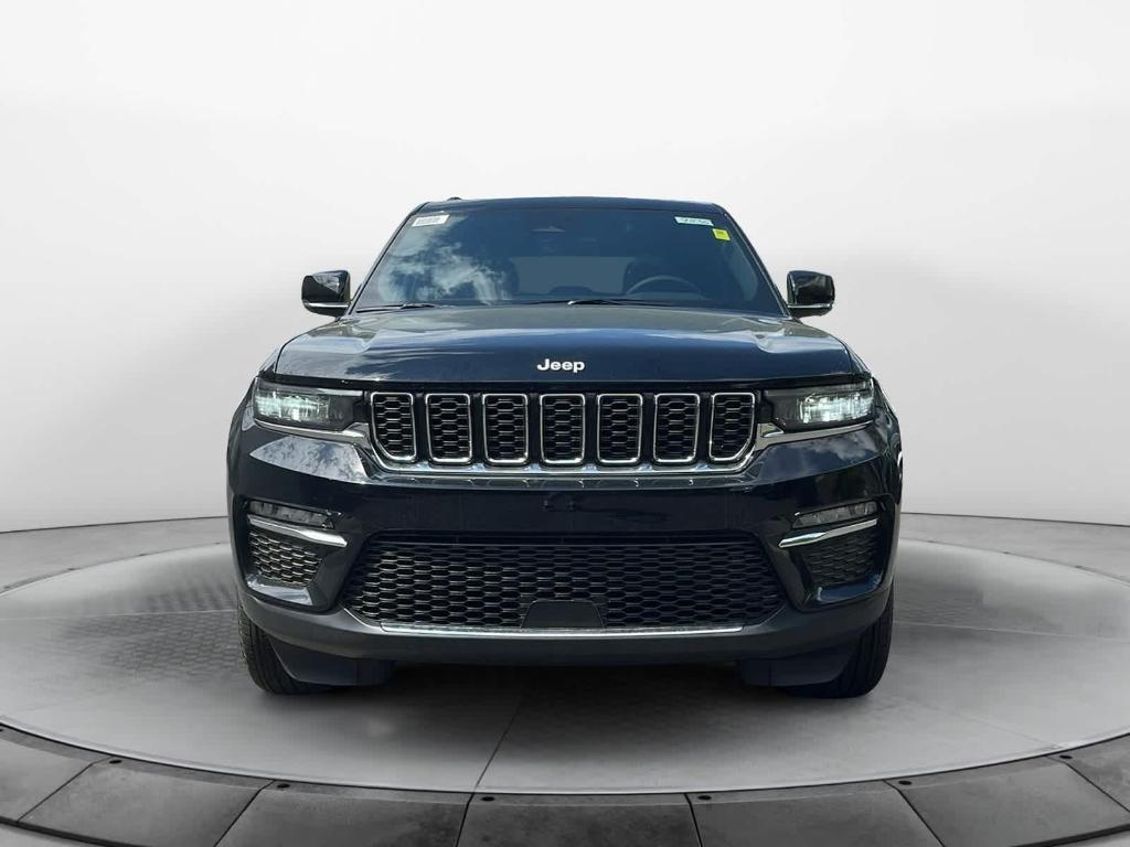 new 2025 Jeep Grand Cherokee car, priced at $50,010