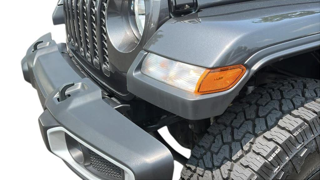 used 2021 Jeep Gladiator car, priced at $34,326