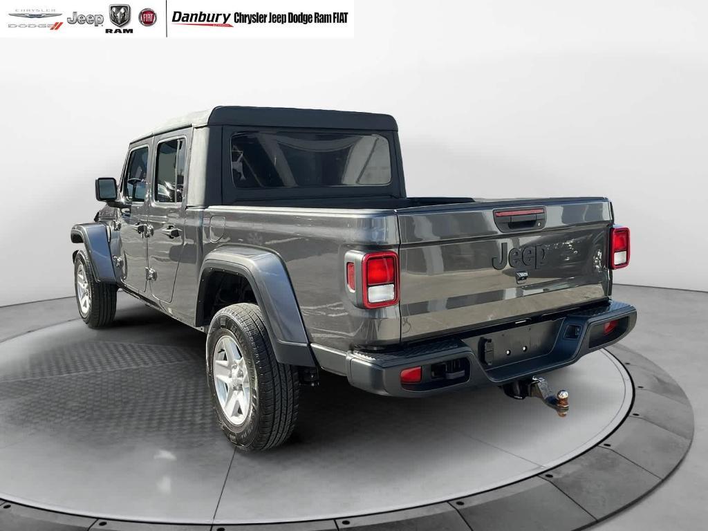 used 2022 Jeep Gladiator car, priced at $25,846