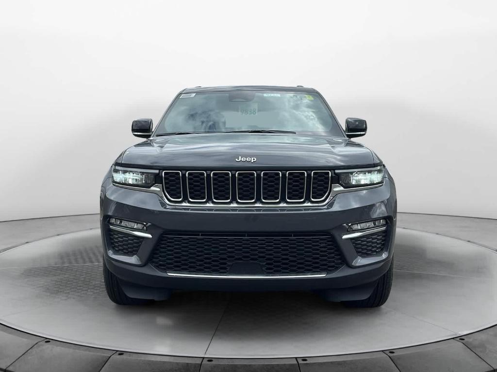 new 2025 Jeep Grand Cherokee car, priced at $50,010