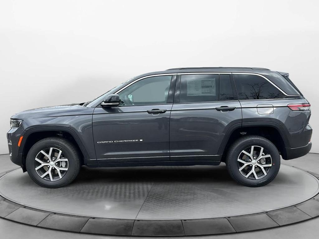 new 2025 Jeep Grand Cherokee car, priced at $50,010