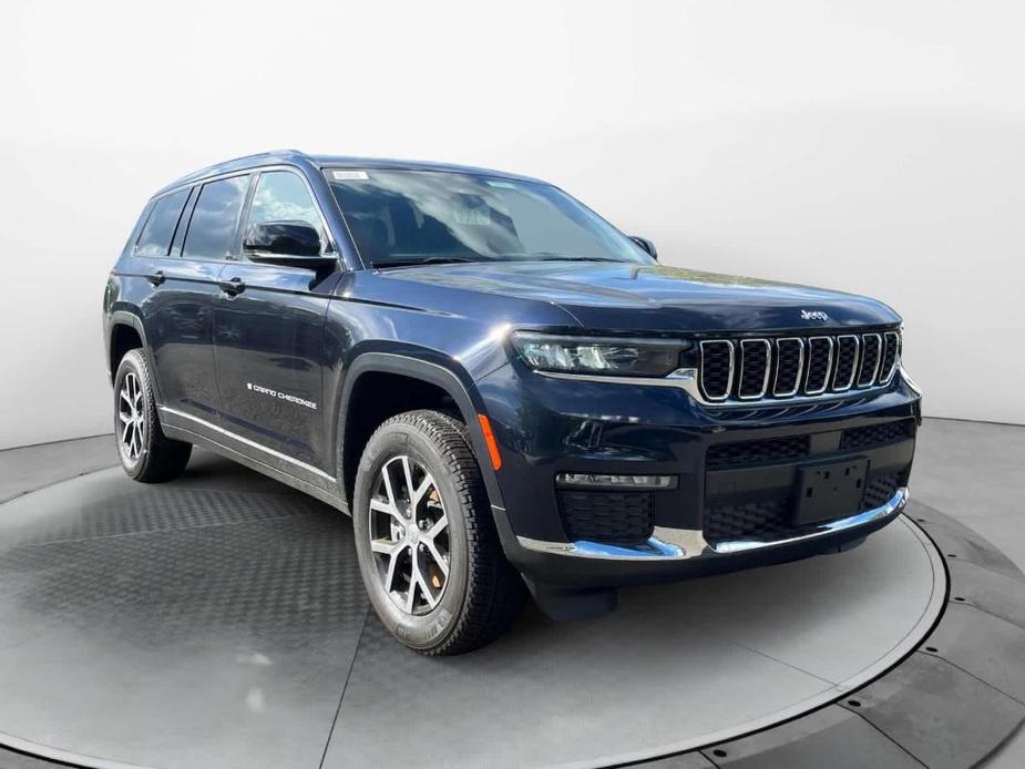 new 2024 Jeep Grand Cherokee L car, priced at $48,049