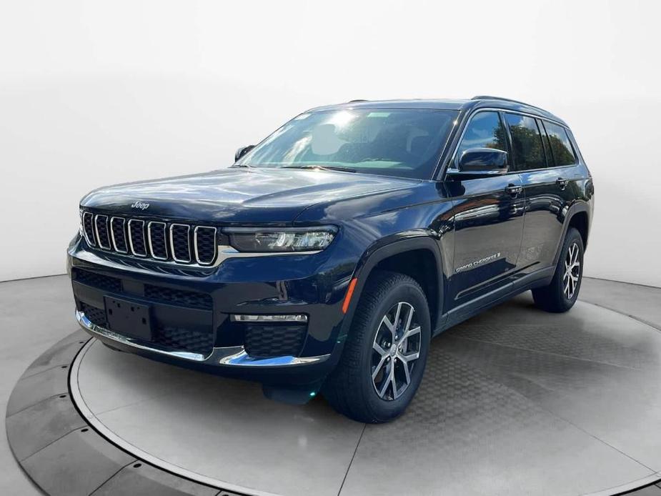 new 2024 Jeep Grand Cherokee L car, priced at $48,049