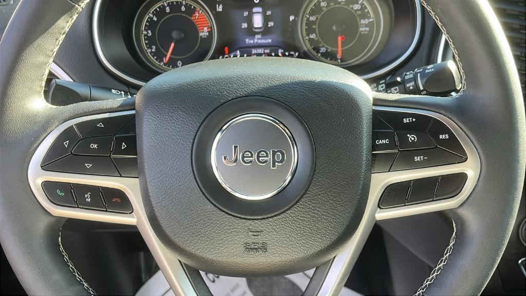 used 2021 Jeep Cherokee car, priced at $21,982