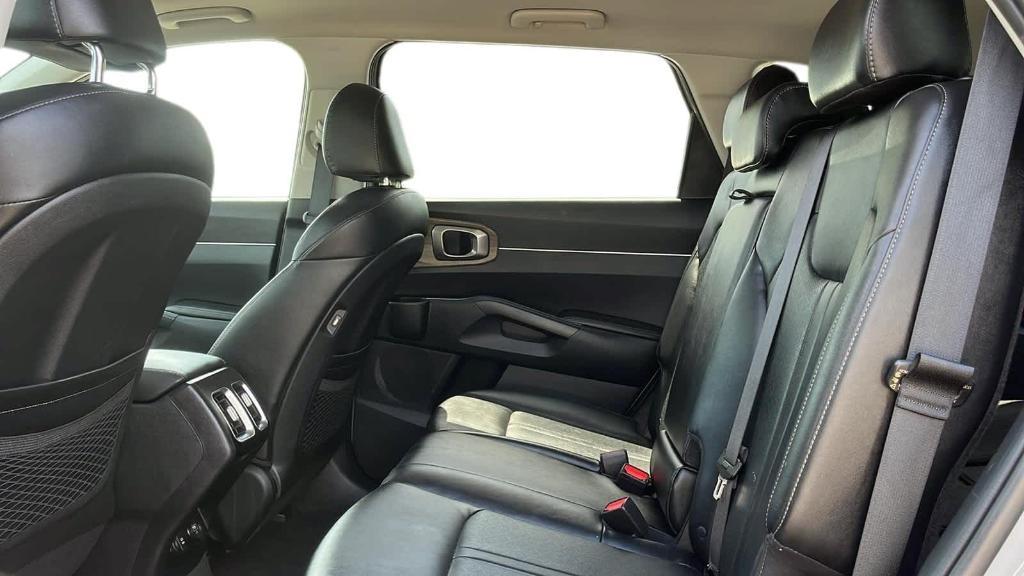used 2022 Kia Sorento car, priced at $28,241