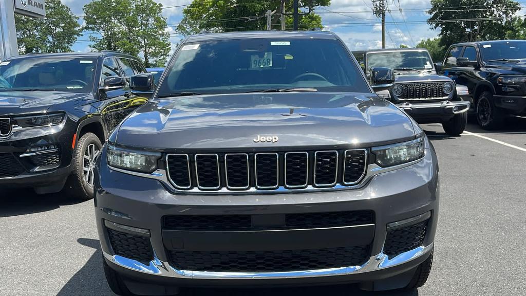 new 2024 Jeep Grand Cherokee L car, priced at $48,555