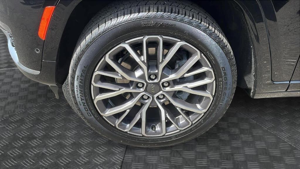 used 2021 Jeep Grand Cherokee L car, priced at $40,583