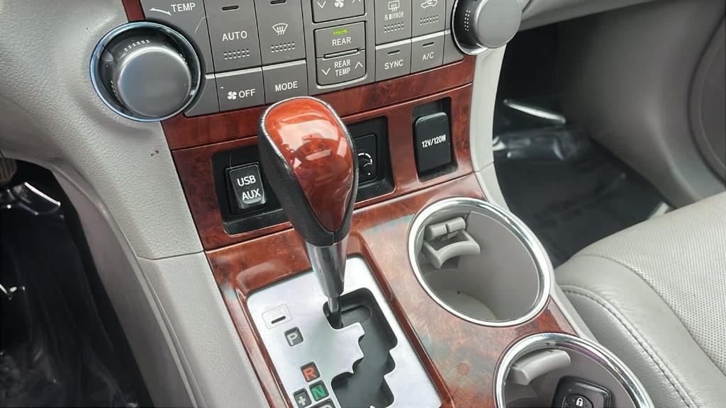 used 2012 Toyota Highlander car, priced at $15,564