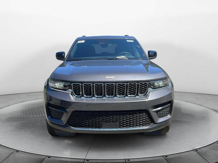 new 2024 Jeep Grand Cherokee car, priced at $44,970