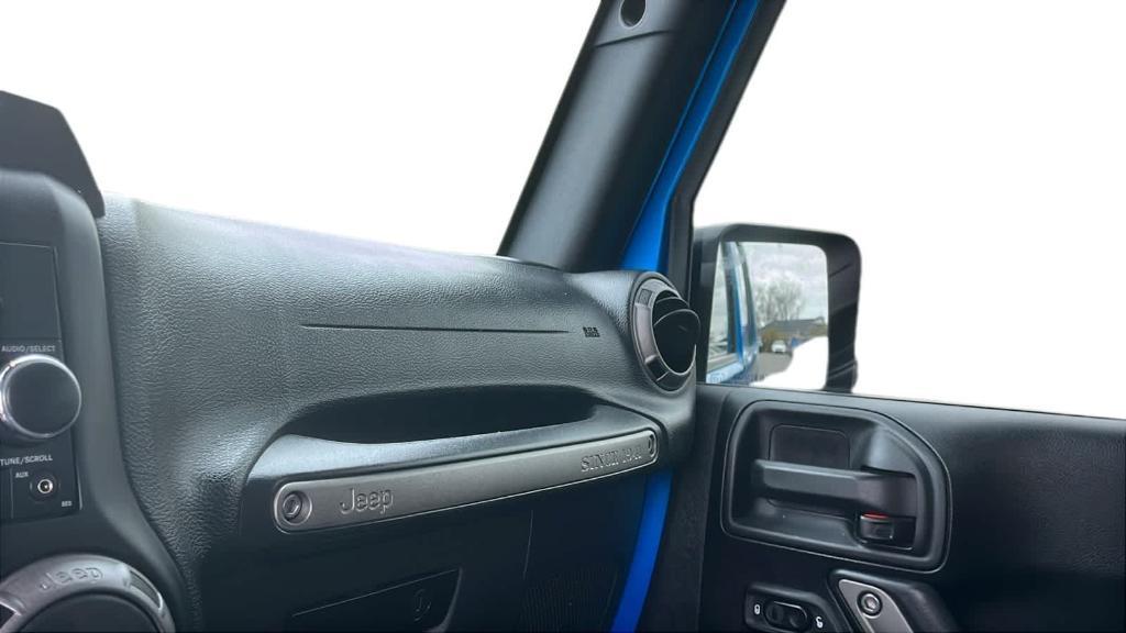 used 2016 Jeep Wrangler Unlimited car, priced at $13,924