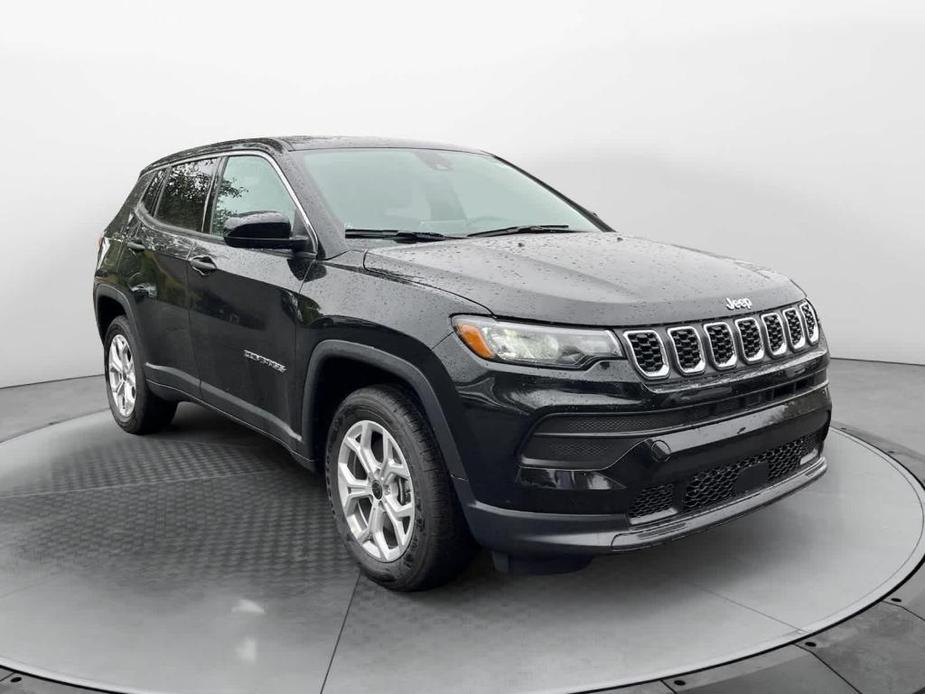 new 2025 Jeep Compass car, priced at $28,090