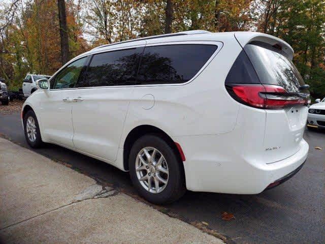 new 2021 Chrysler Pacifica car, priced at $34,122