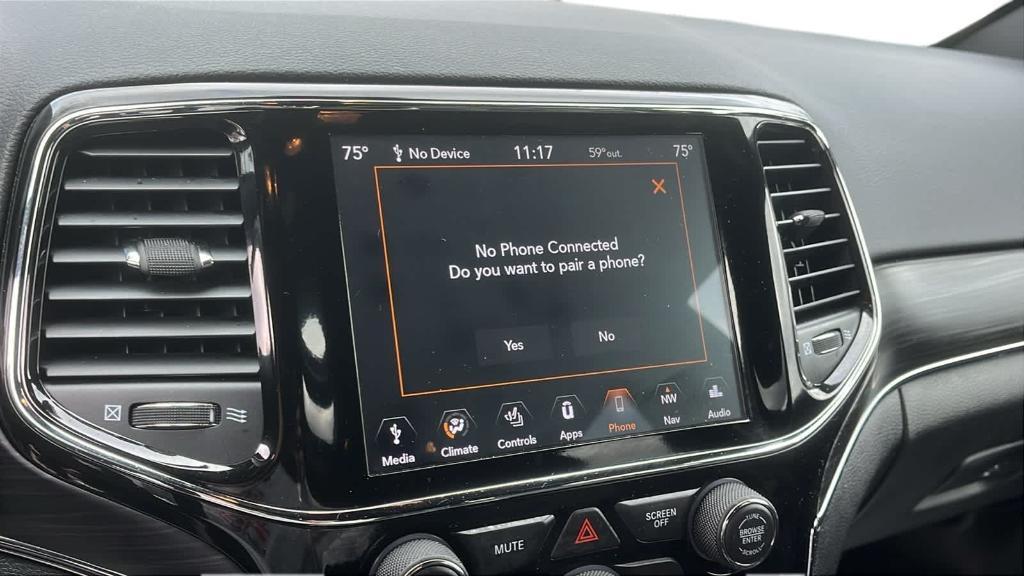 used 2020 Jeep Grand Cherokee car, priced at $21,544