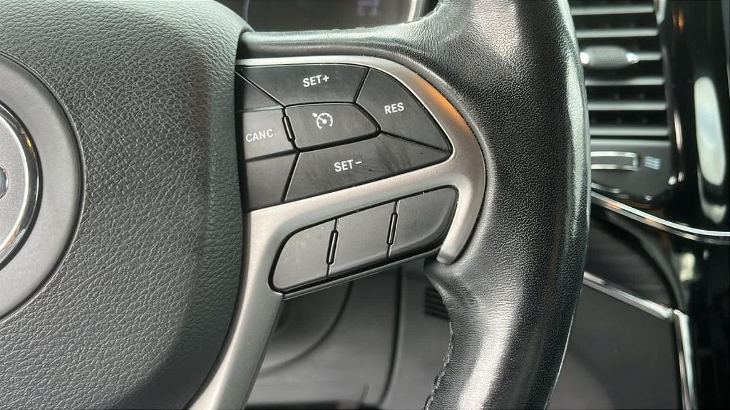 used 2020 Jeep Grand Cherokee car, priced at $21,544