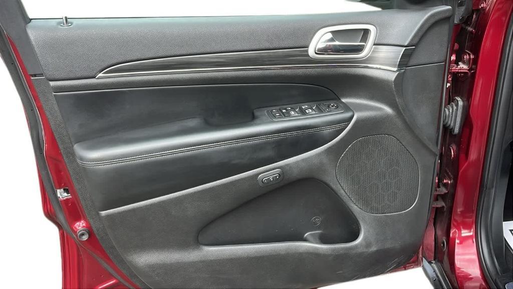 used 2020 Jeep Grand Cherokee car, priced at $21,544