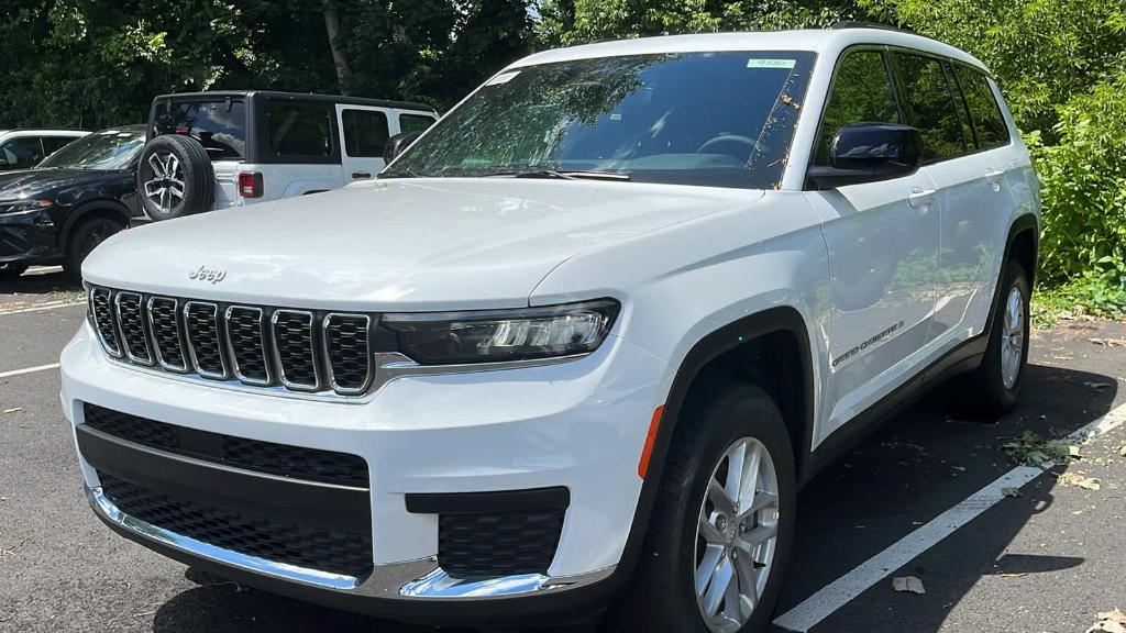 new 2024 Jeep Grand Cherokee L car, priced at $40,654