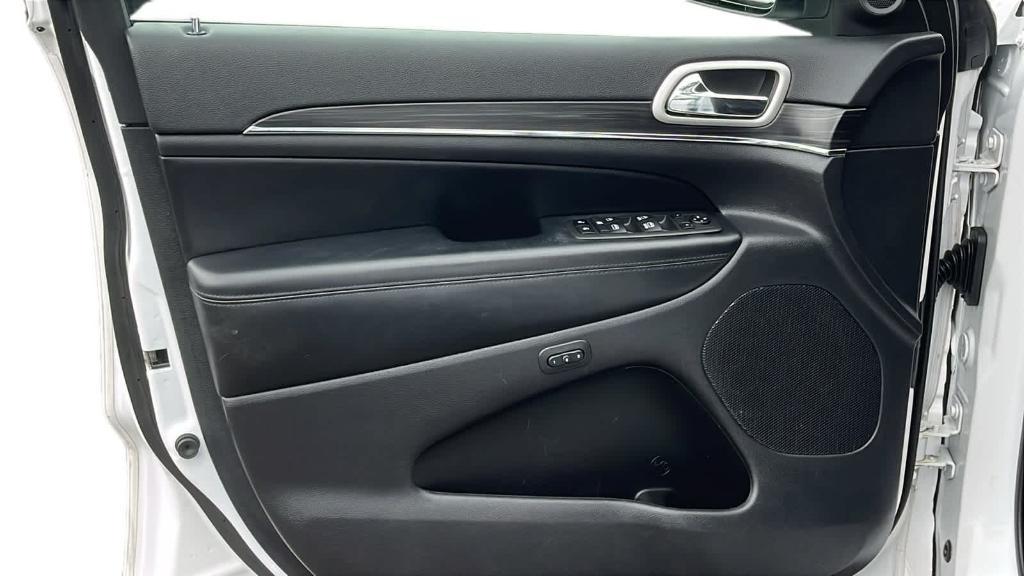 used 2022 Jeep Grand Cherokee WK car, priced at $18,549