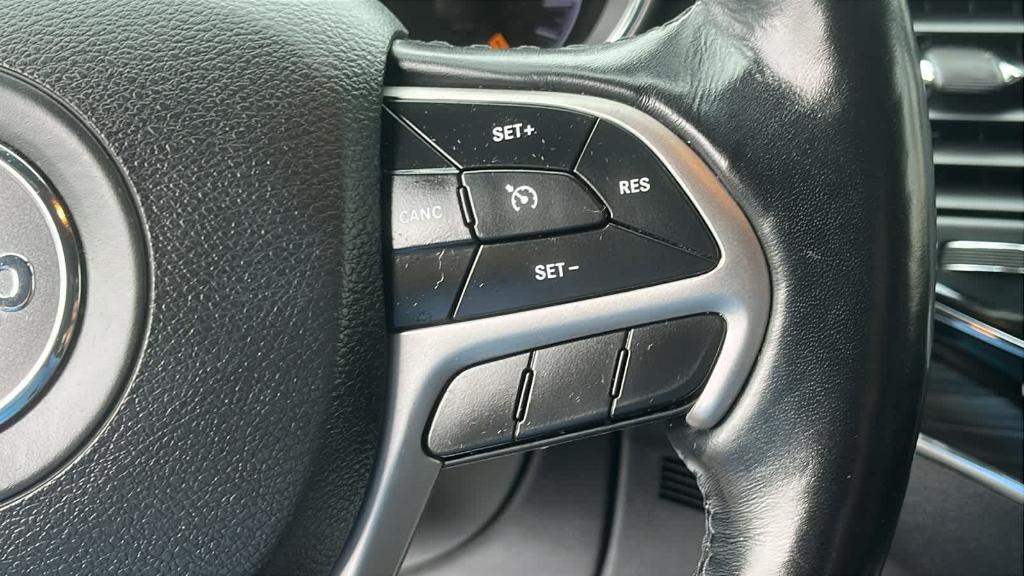 used 2022 Jeep Grand Cherokee WK car, priced at $18,549