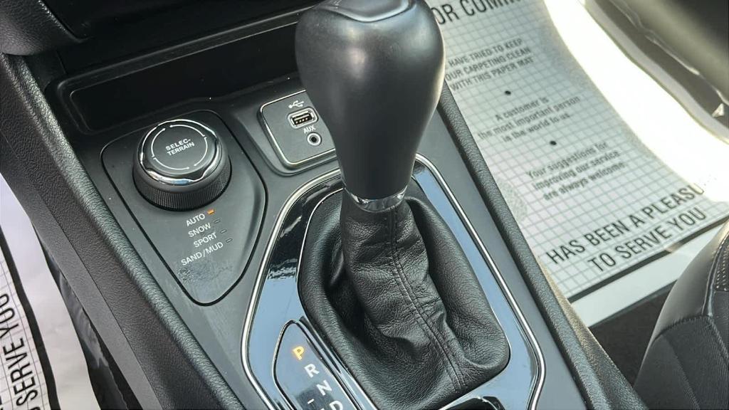 used 2019 Jeep Cherokee car, priced at $19,449