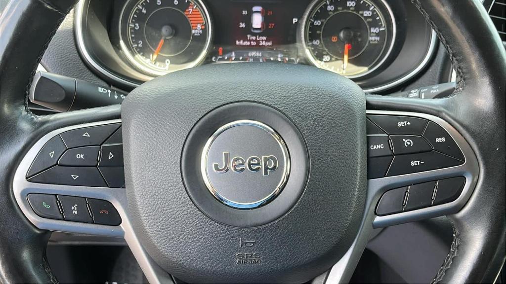 used 2019 Jeep Cherokee car, priced at $19,449