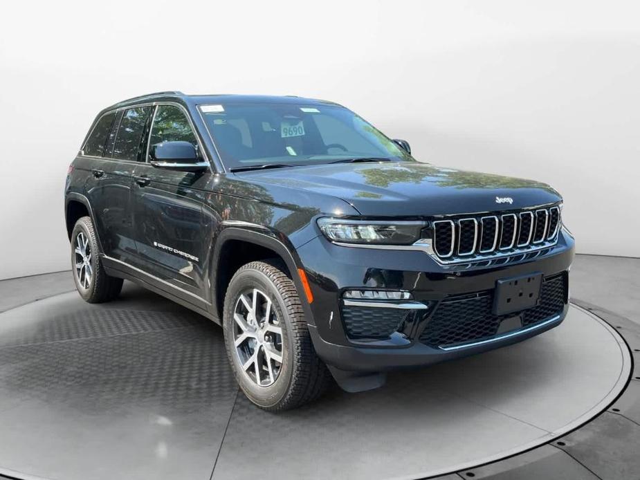 new 2024 Jeep Grand Cherokee car, priced at $46,286