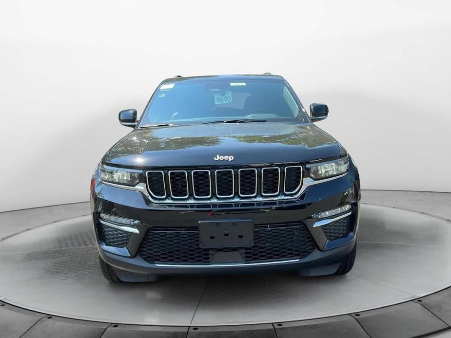 new 2024 Jeep Grand Cherokee car, priced at $50,132