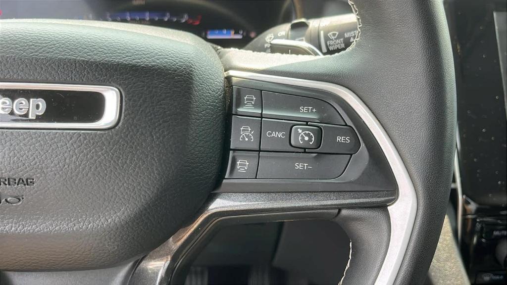 used 2022 Jeep Grand Cherokee car, priced at $29,893