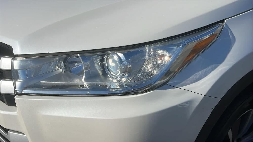 used 2017 Toyota Highlander car, priced at $17,972
