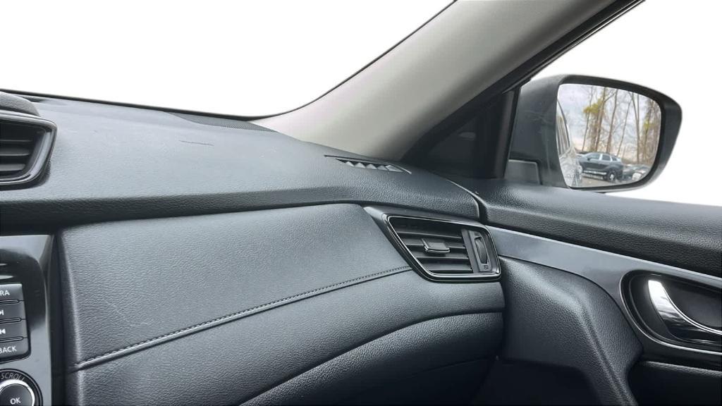 used 2020 Nissan Rogue car, priced at $14,820