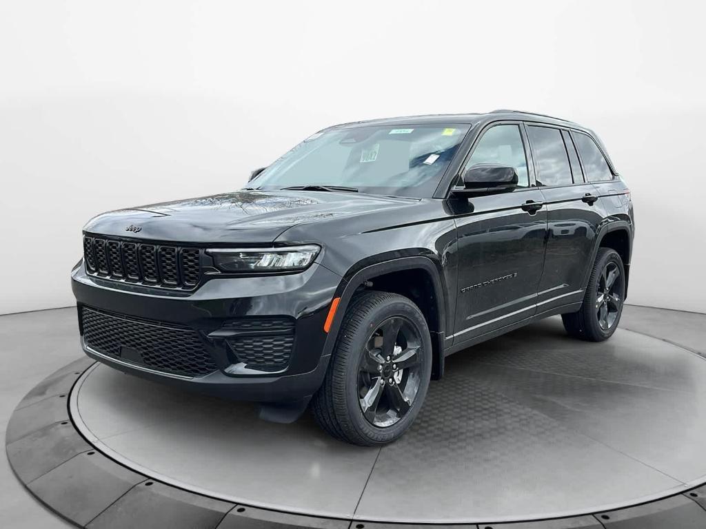 new 2025 Jeep Grand Cherokee car, priced at $48,800