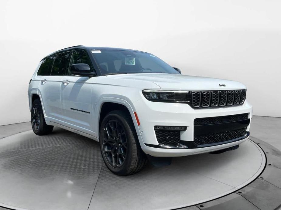 new 2024 Jeep Grand Cherokee L car, priced at $67,377