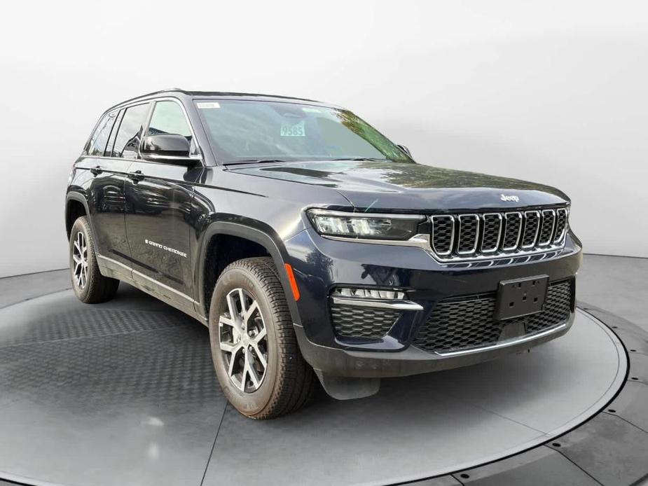 new 2024 Jeep Grand Cherokee car, priced at $46,286