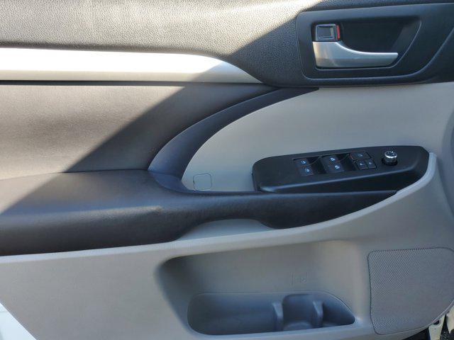 used 2016 Toyota Highlander car, priced at $16,998