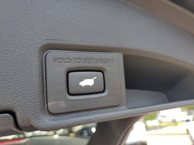used 2025 Acura RDX car, priced at $45,789