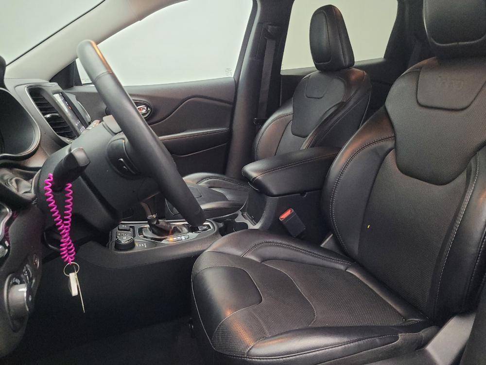 used 2023 Jeep Cherokee car, priced at $20,995