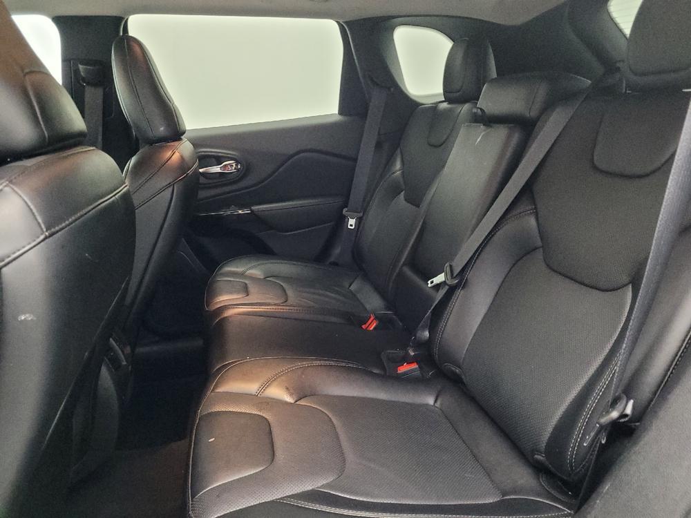 used 2023 Jeep Cherokee car, priced at $20,995