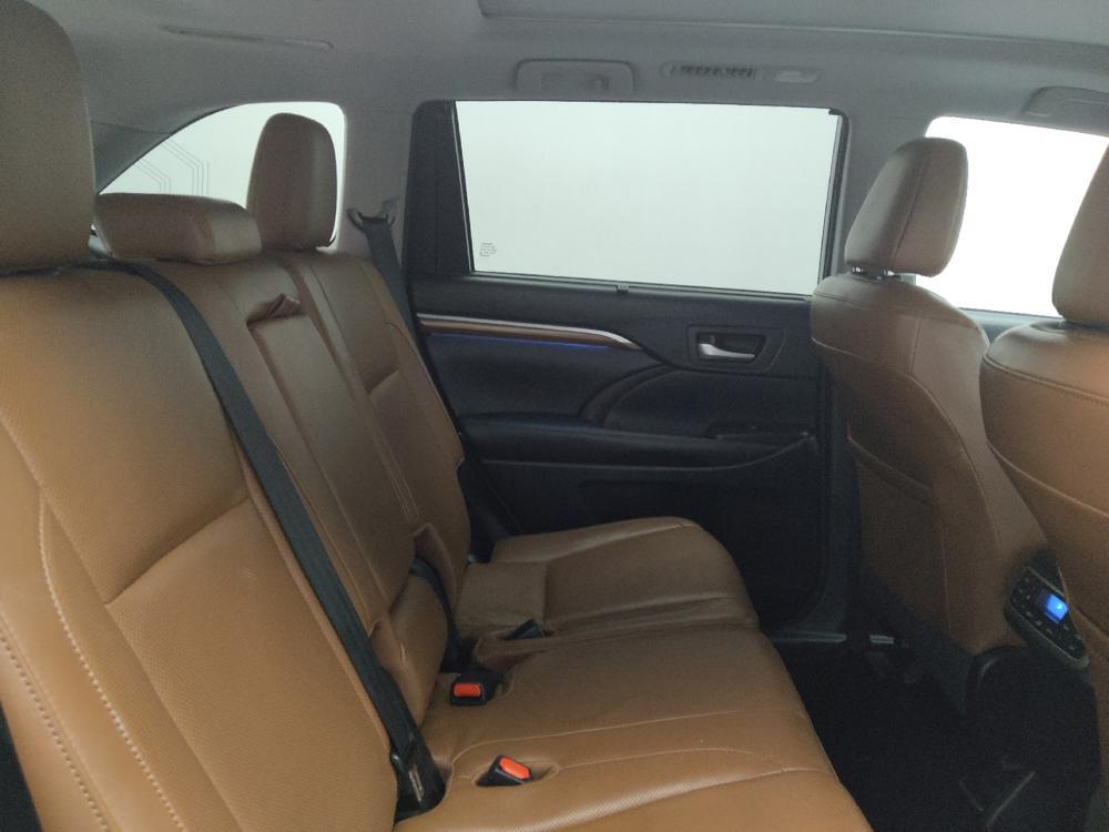 used 2018 Toyota Highlander car, priced at $26,695