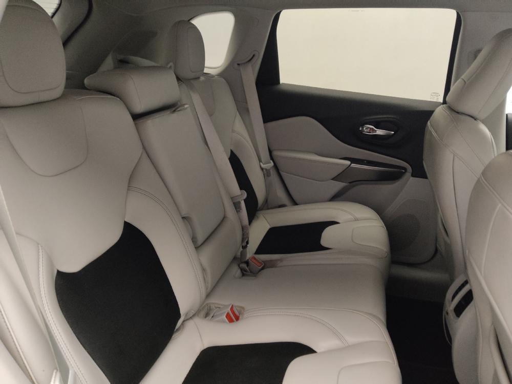 used 2020 Jeep Cherokee car, priced at $20,495