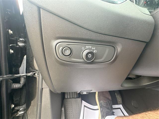 used 2023 Chevrolet Equinox car, priced at $19,999