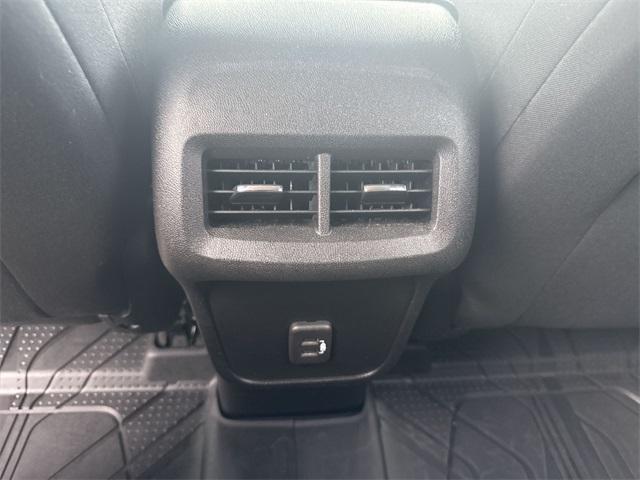 used 2022 Chevrolet Equinox car, priced at $19,399