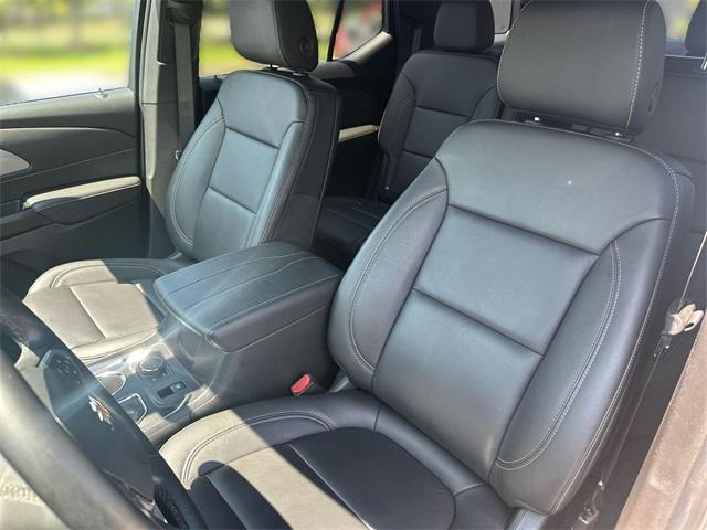used 2023 Chevrolet Traverse car, priced at $29,199