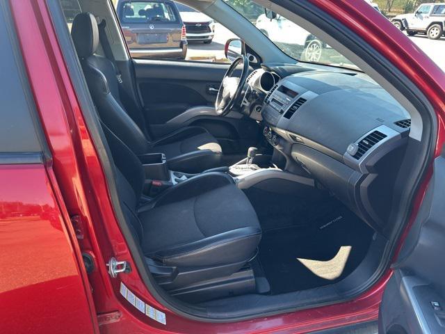 used 2010 Mitsubishi Outlander car, priced at $5,799
