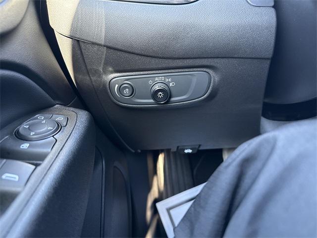 used 2023 Chevrolet Equinox car, priced at $21,380