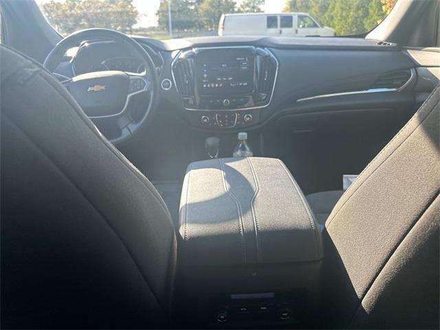used 2023 Chevrolet Traverse car, priced at $29,896