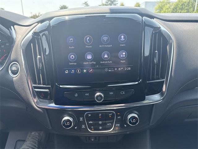 used 2022 Chevrolet Traverse car, priced at $28,399