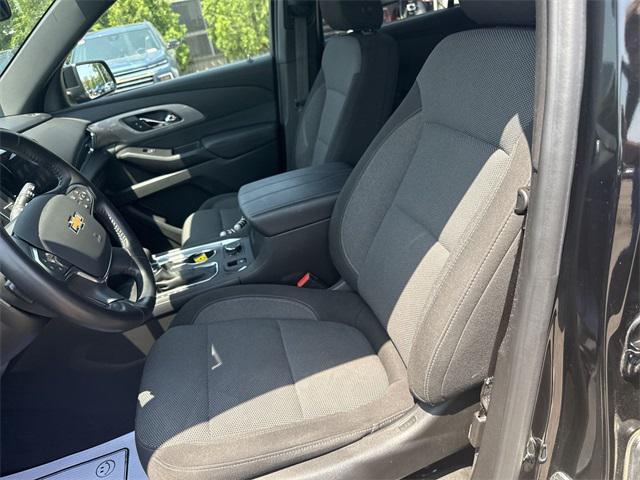 used 2022 Chevrolet Traverse car, priced at $28,399