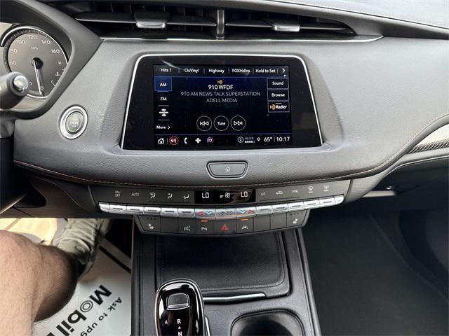 used 2022 Cadillac XT4 car, priced at $28,799