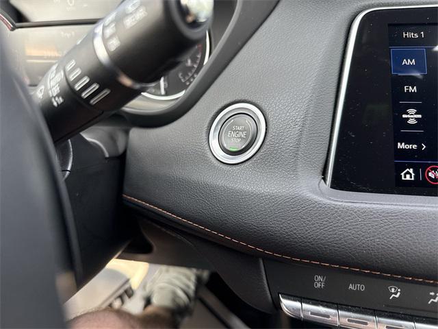 used 2022 Cadillac XT4 car, priced at $28,799