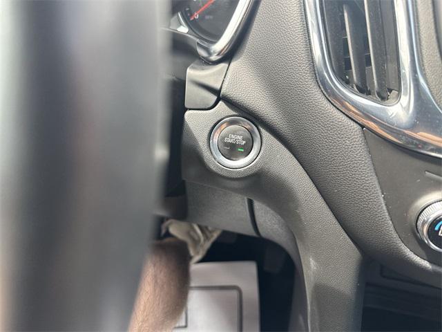 used 2022 Chevrolet Equinox car, priced at $21,181